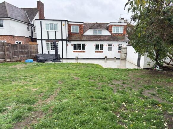 Pitts Lane, Earley, Reading, Berkshire, RG6 photo 4