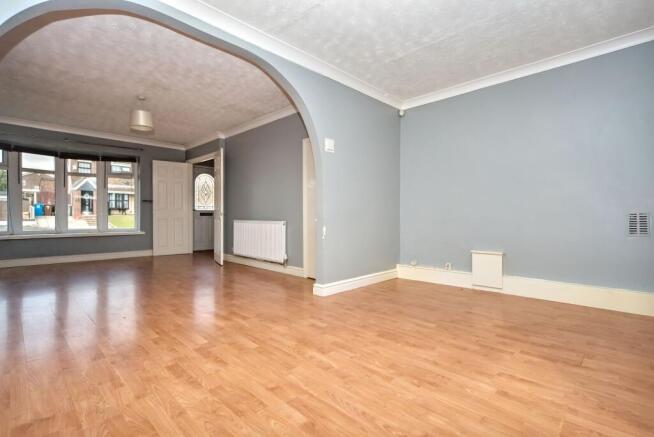 3 bed Semi-Detached for sale Image 8