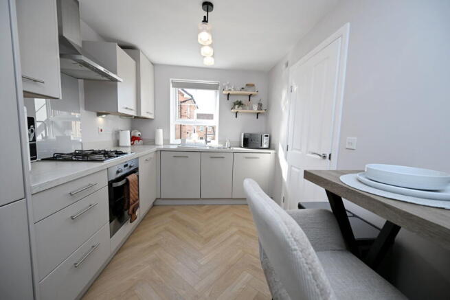 3 bed Semi-Detached for sale Image 3