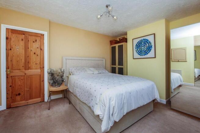 2 bed Semi-Detached for sale Image 5