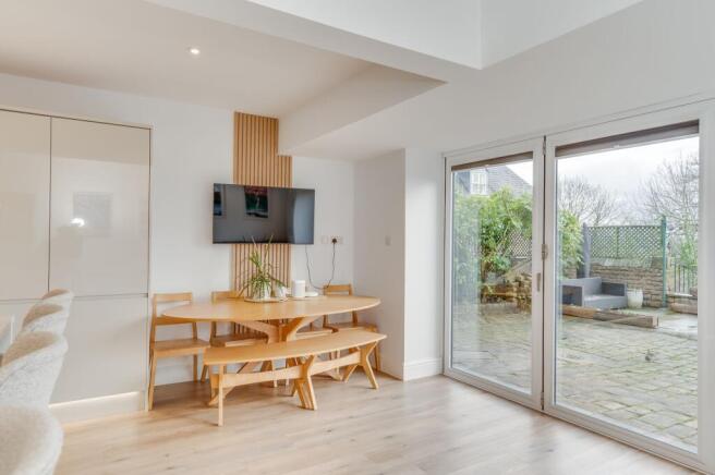 OPEN PLAN KITCHEN/DINER