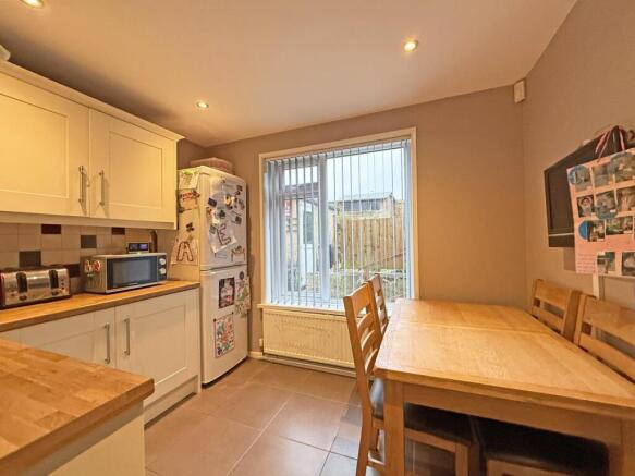 Buckfast Close 4 - Dining Area.jpg