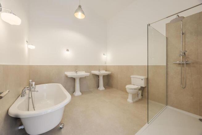 4 bed Barn Conversion for sale Image 10