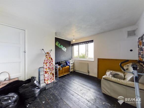 Bedroom 4.jpg