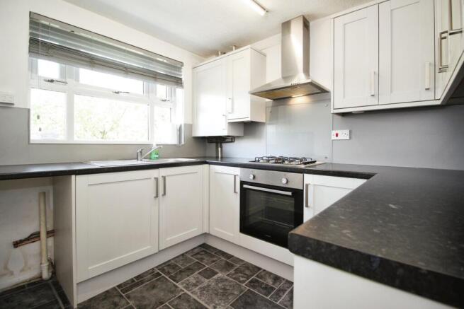 3 bed Town House for sale Image 6