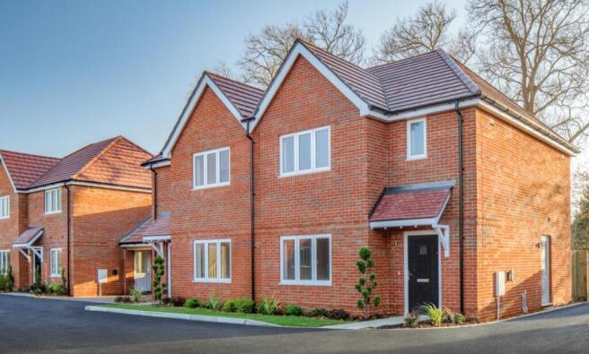 Dandara - The Springs - The Frogmore, Home 9