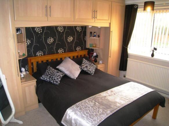 BEDROOM 2