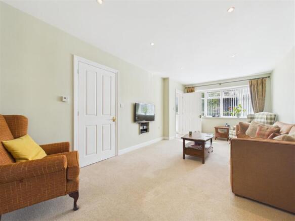 Clopton Road, Stratford-Upon-Avon photo 4