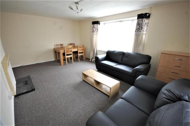 Lounge C