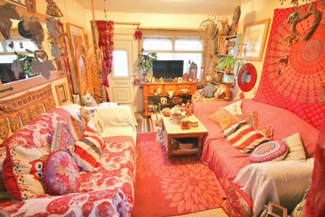 Lounge 2