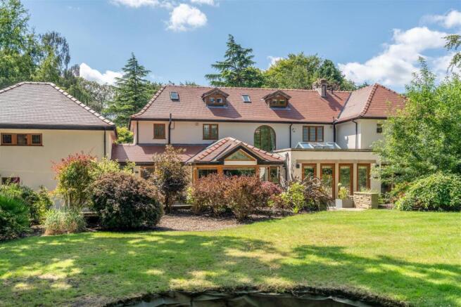 7 bed Detached for sale Image 4