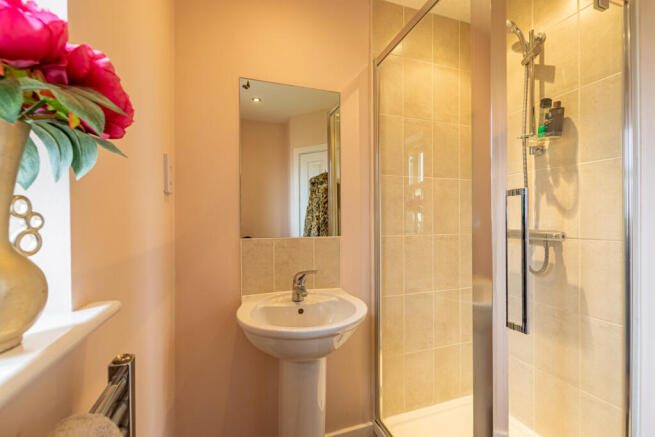 bedroom1ensuite