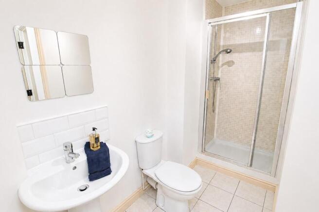 4 bed Town House for sale Image 9