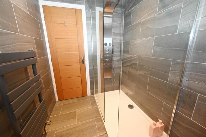 2 bed Cottage for sale Image 12