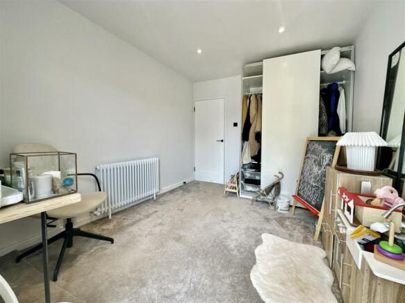 Bedroom  2.jpg