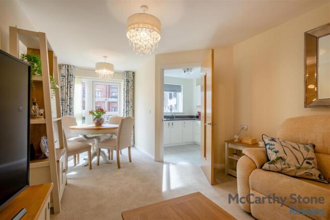 Balshaw Court Burlington Gardens Leyland PR25 3EX photo 4
