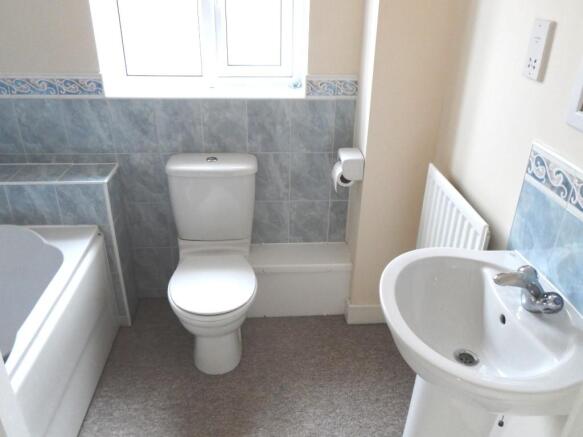 FAMILY BATHROOM