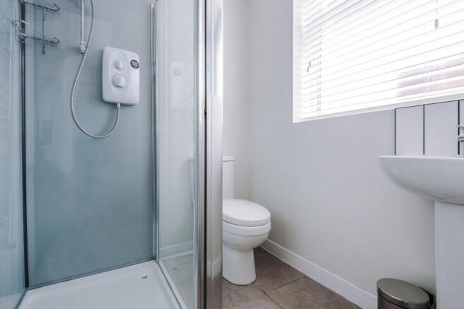 200SR Bathroom