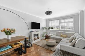 30, Cheviot Close, Enfield EN1 3UY