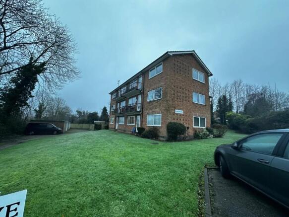 Front Picture - 45 Meadow Drive.jpg