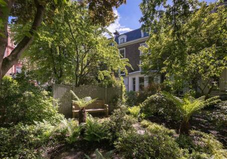 Gledhow Gardens, London