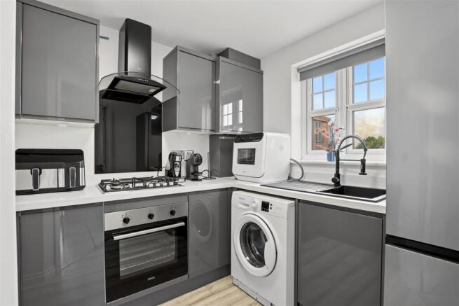 Kitchen_2.jpeg