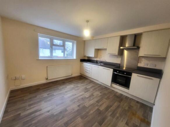 Open Plan Kitchen/ Diner Pic 2