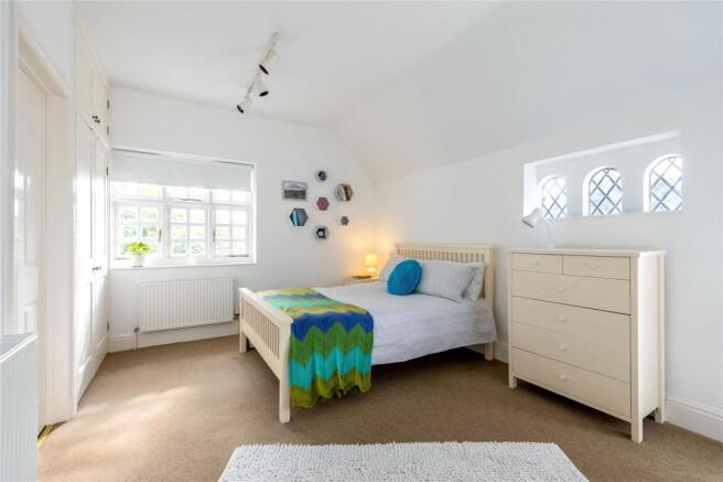 4 -5 Bedrooms