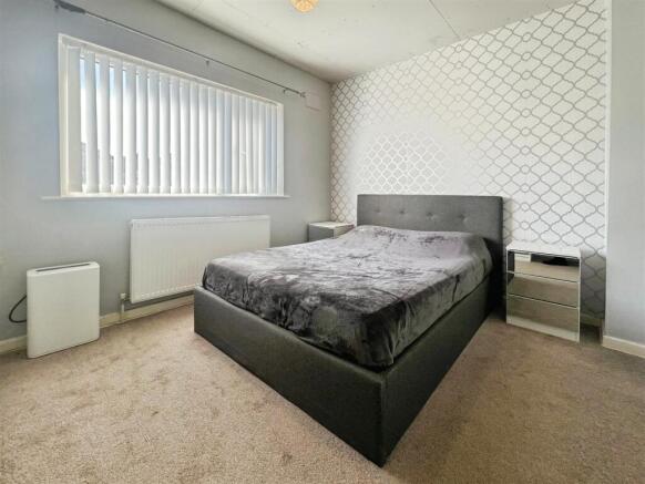 3 bed Semi-Detached for sale Image 12