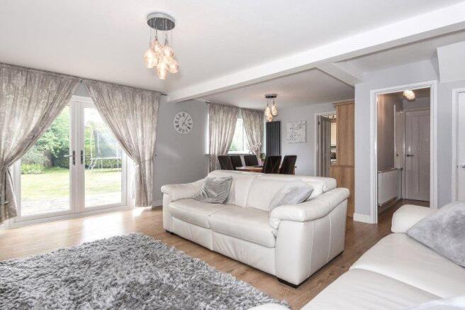 Lounge 1