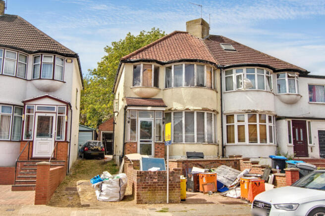 9 The Ridgeway, Kingsbury, London, NW9 0UB