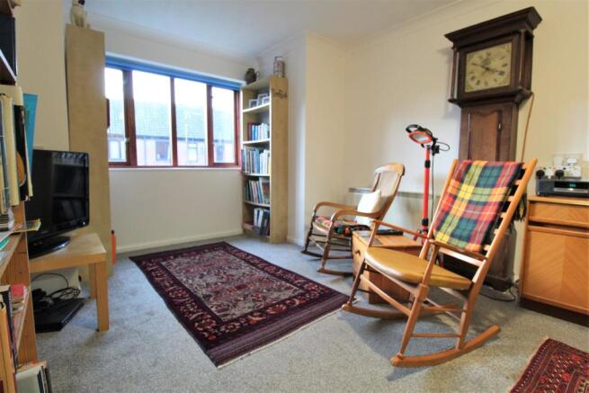 Living room 2.jpg