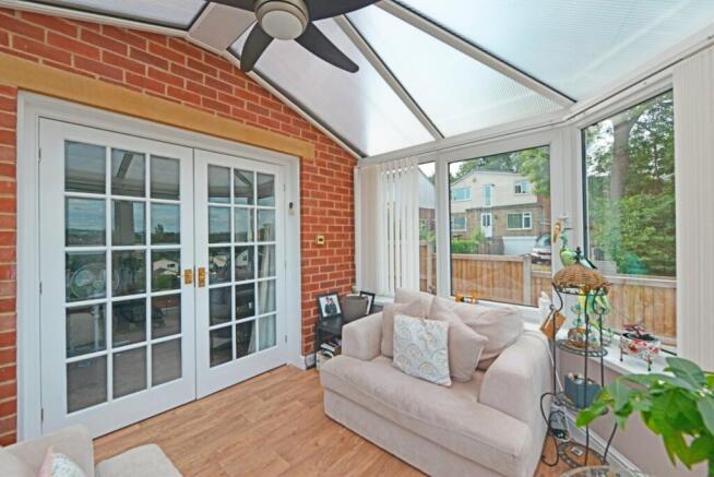 4 bed Semi-Detached for sale Image 8