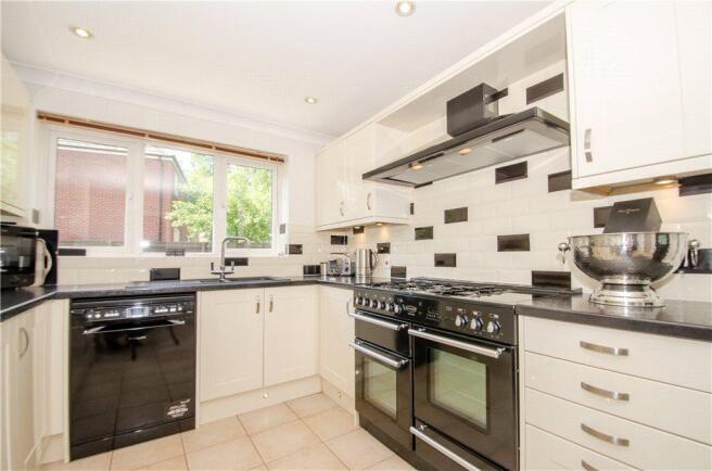 02 Kitchen