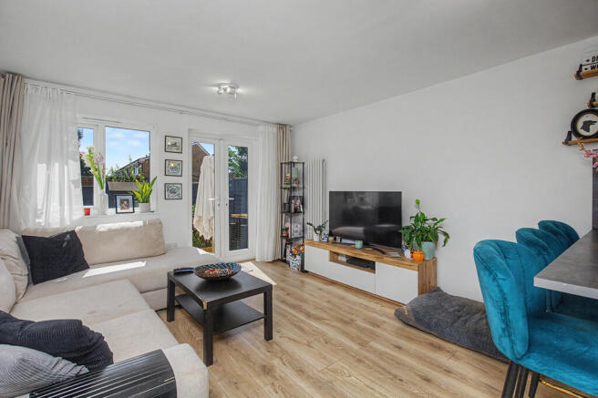 Living Area - Ang...
