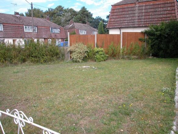 Side Garden/Parking