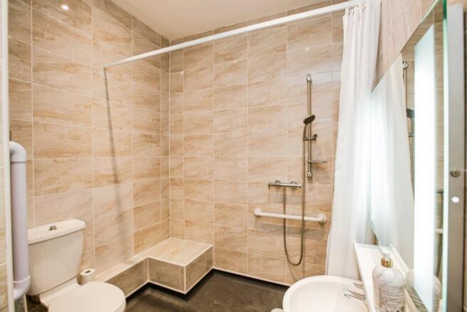 1 bed Apartment for sale Image 6