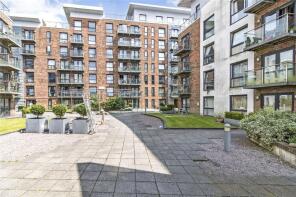 80, Cedar Court, Longfield Centre, Manchester M25 1GZ