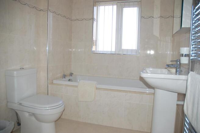 En-Suite Bathroom