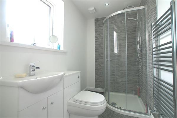 En-Suite Shower Roo