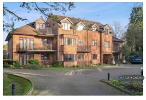 Flat 16, 3 Gladesmere Court, Carew Road, Northwood HA6 3NH