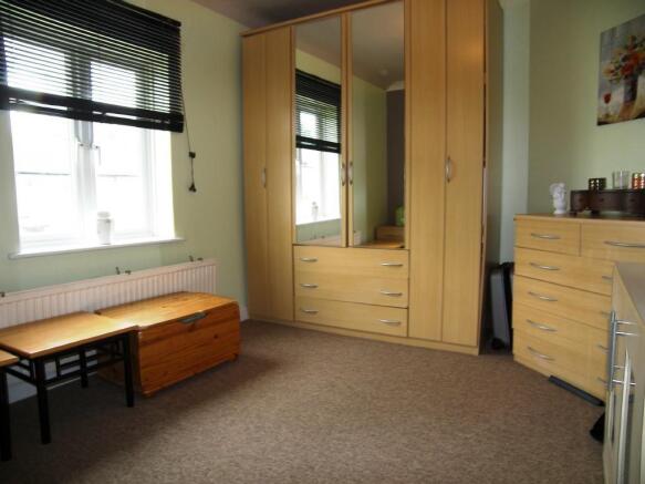 FRONT BEDROOM