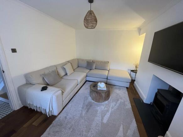 Living room photo 2