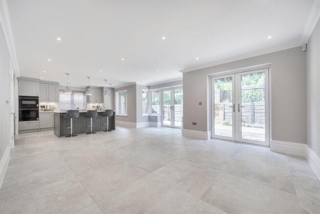 Kitchen-Dining-Family Room (2).jpg