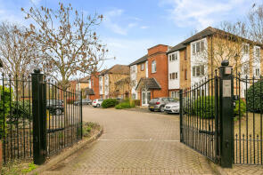 96, Heathcote Road, Twickenham TW1 1SD