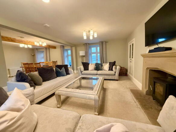 4 bed Detached for sale Image 4