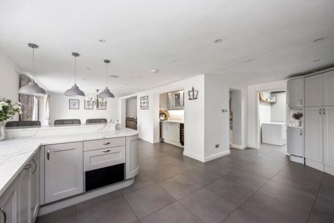 Kitchen / Dining room