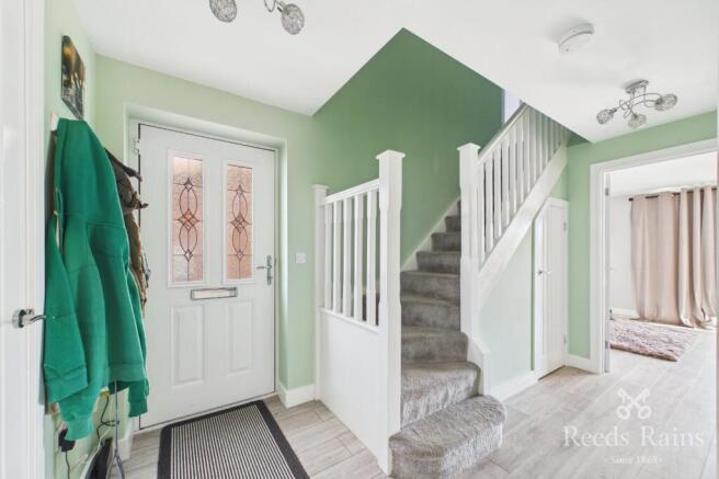 4 bed Detached for sale Image 8