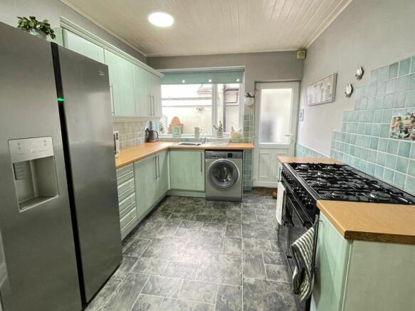 BREAKFAST KITCHEN