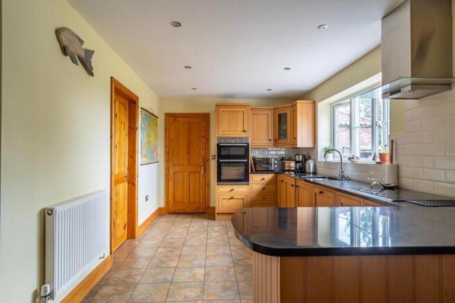 3 bed Detached for sale Image 7
